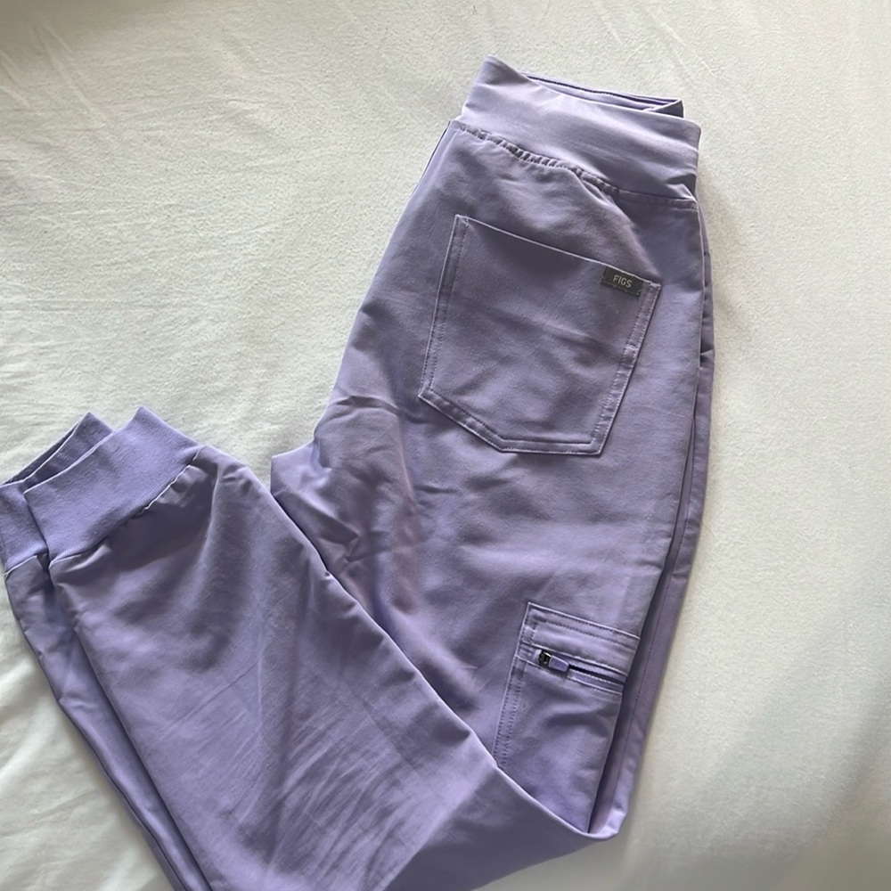 Zamora Jogger Scrub by Figs in Lilac